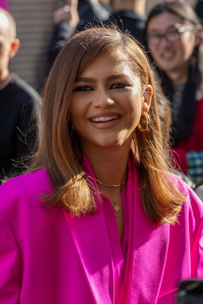 Zendaya Gorgeosu Braless Boobs At Valentino Womenswear Fall Winter Fashion Show In