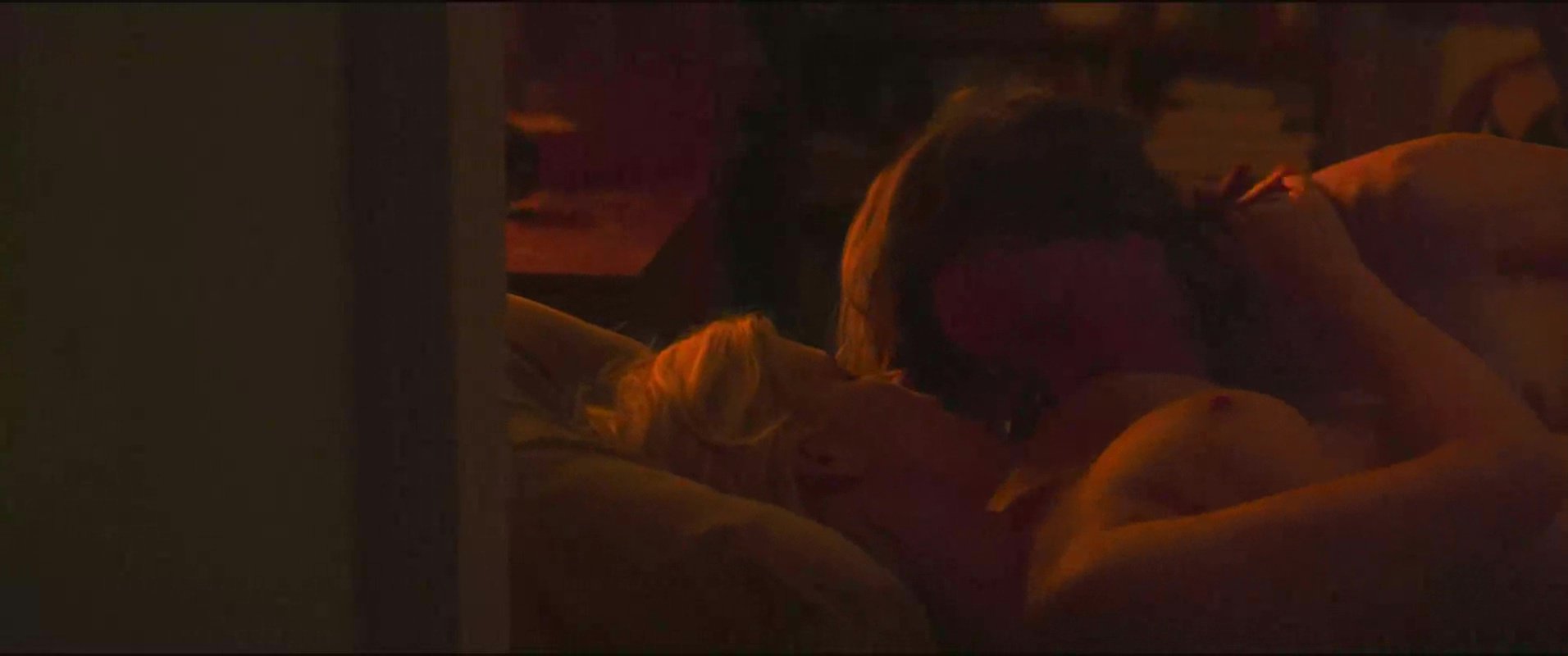 Kate Mara & Ellen Page Lesbian Scene - Hot Celebs Home