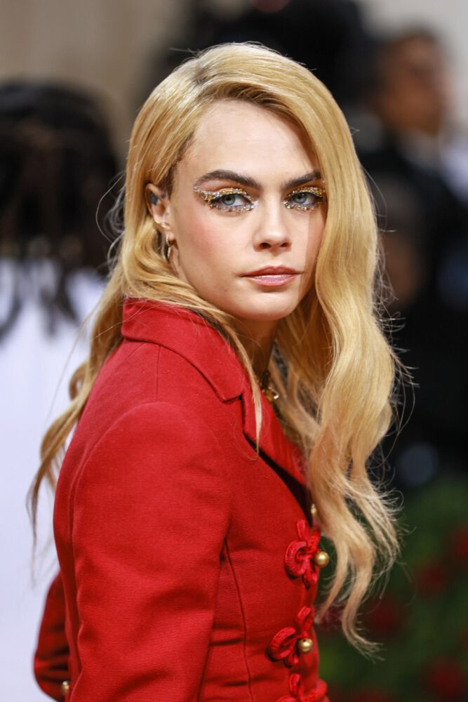 Cara Delevingne Sexy Topless Boobs At Met Gala In New York Hot