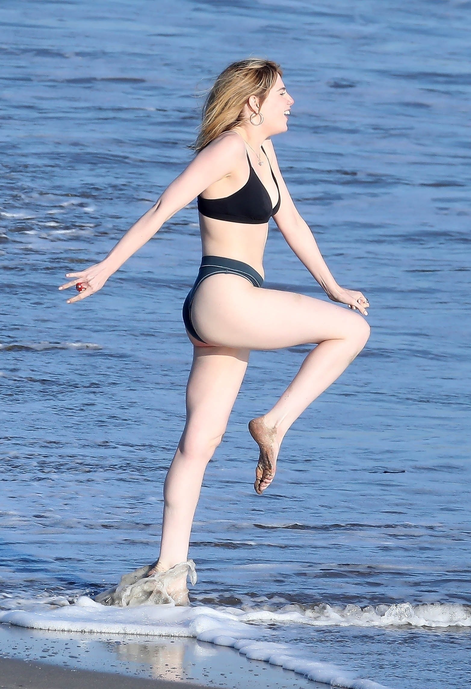 Lucy Boynton Beautiful In Bikini - Hot Celebs Home