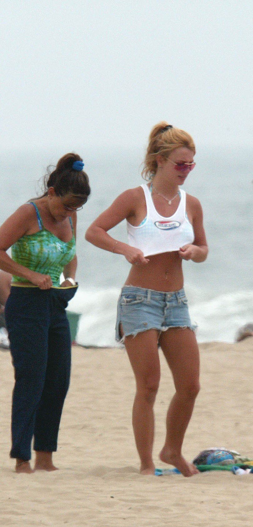 Britney Spears Venice Beach Braless Boobs - Hot Celebs Home