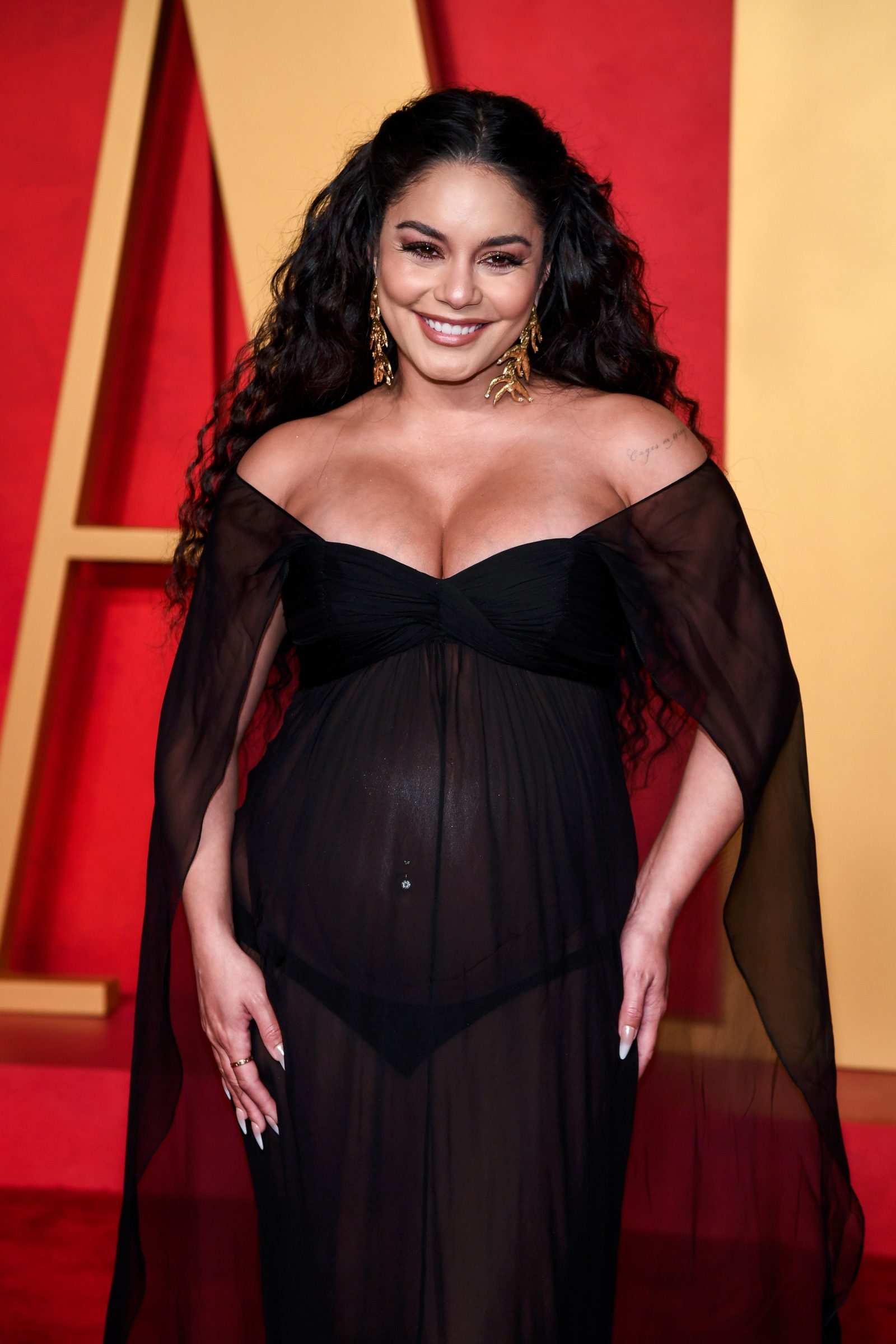 Vanessa Hudgens Sheer Dress Party Pregnant Body Cleavage - Hot Celebs Home